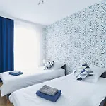 Pileckiego Airport Modlin 24 H Διαμέρισμα *