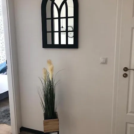 Apartment Pileckiego Airport Modlin 24 H *