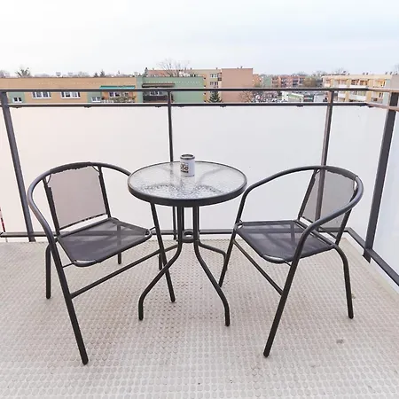 Pileckiego Airport Modlin 24 H *